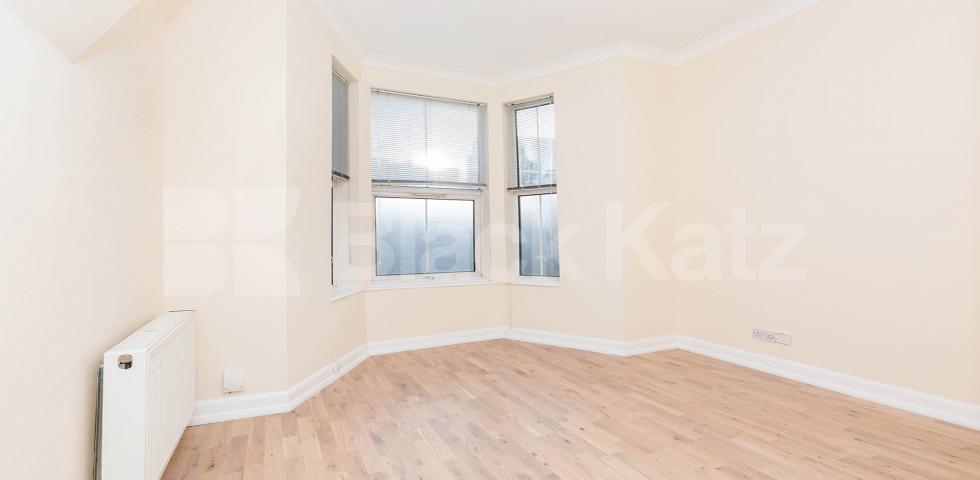 			VIRTUAL TOUR AVAILABLE!, 1 Bedroom, 1 bath, 1 reception Flat			 Blackstock Road, FINSBURY PARK
